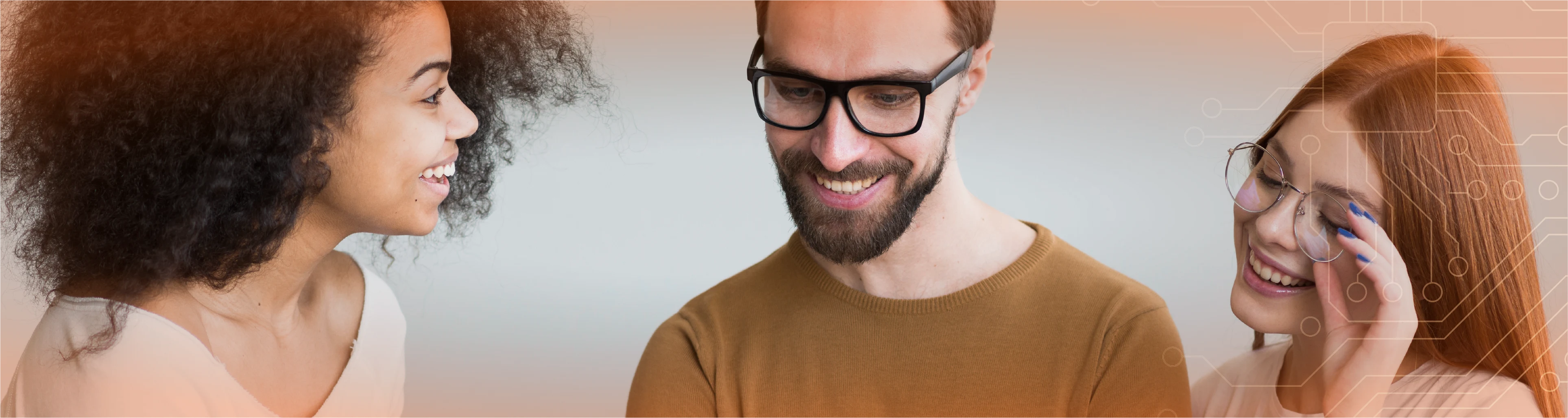 Equipo de profesionales colaborando en el ecosistema de servicios de FundPay